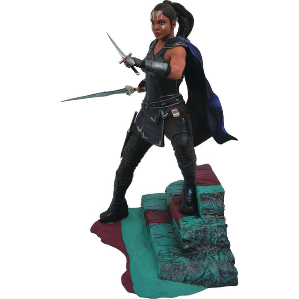 Valkyrie (Tessa Thompson) | Thor: Ragnarok (Marvel Cinematic Universe) | Gallery PVC Diorama Figure | Diamond Select Toys / Rocco Tartamella | Woozy Moo