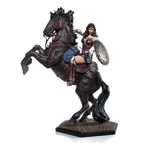 Wonder Woman (Gal Gadot as Diana Prince) | 2017 DC Cinematic Universe | Art Scale 1/10 Deluxe Statue | Iron Studios | Woozy Moo